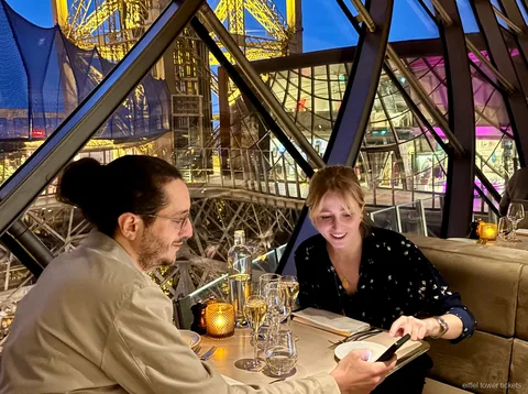 Cena sulla Torre Eiffel: tavolo con vista da Madame Brasserie