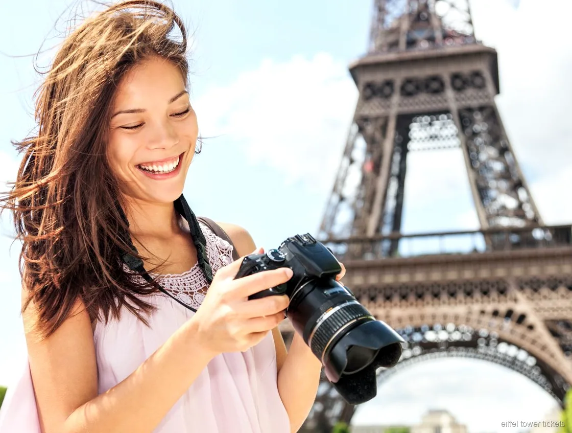 Visita guiada à Torre Eiffel com acesso ao segundo andar e ao topo
