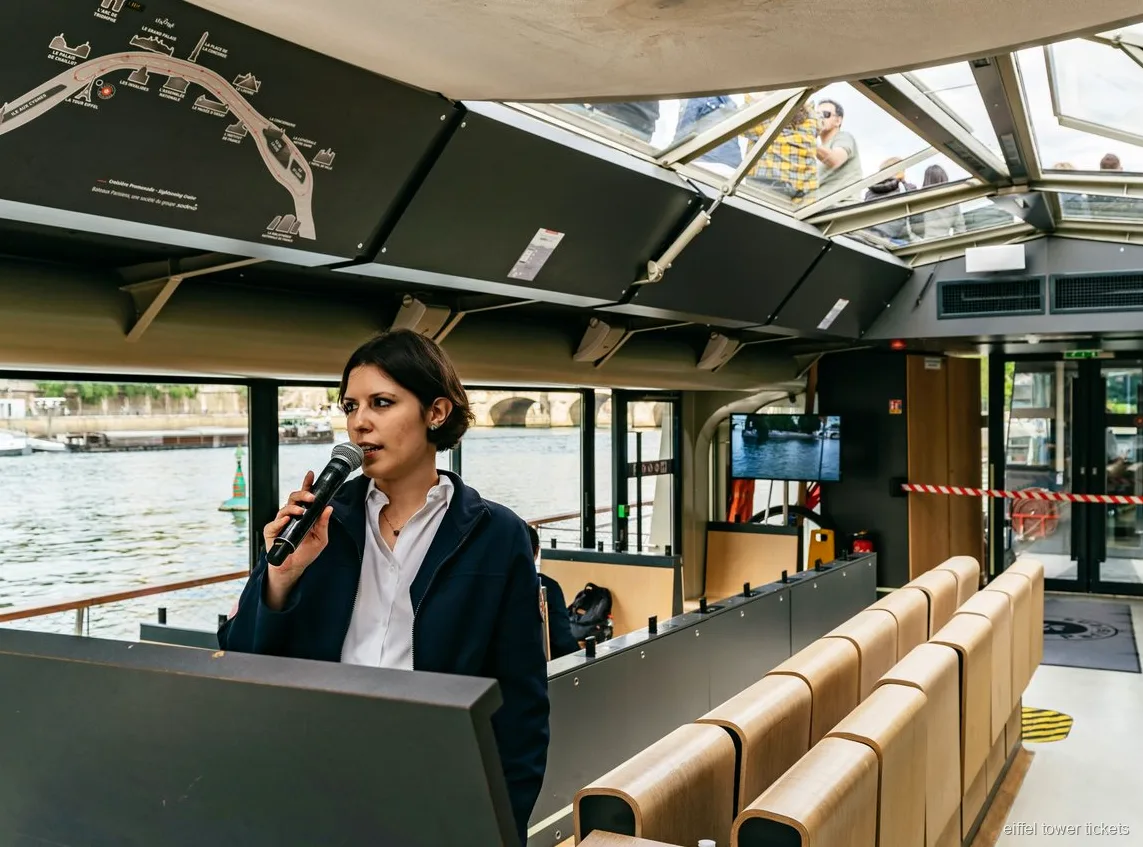 Seine-kryssning från Eiffeltornet med utsikt över Paris broar