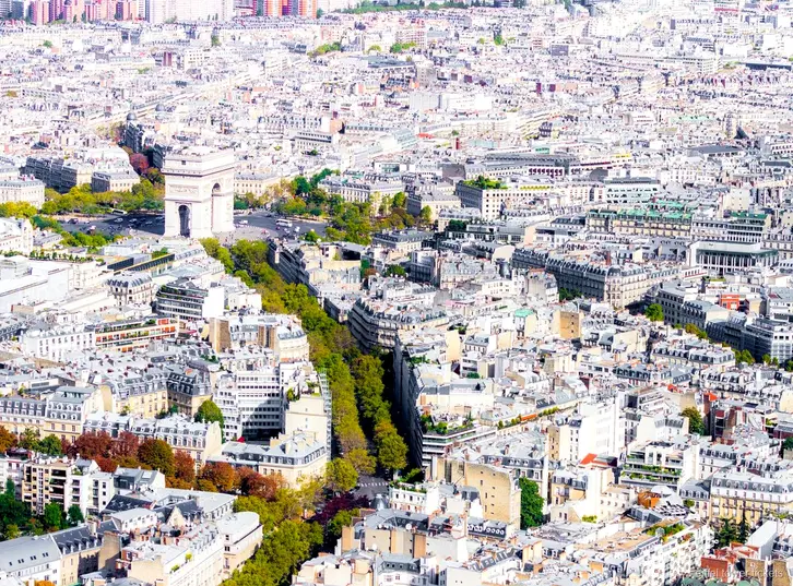 Panorama Paryża ze szczytu wieży Eiffla